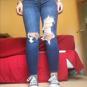 Hi-Rise Ripped American Eagle Jeggings